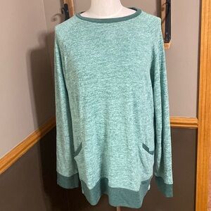 Gadewake green on green long sleeve crew neck tunic top with pockets size XL